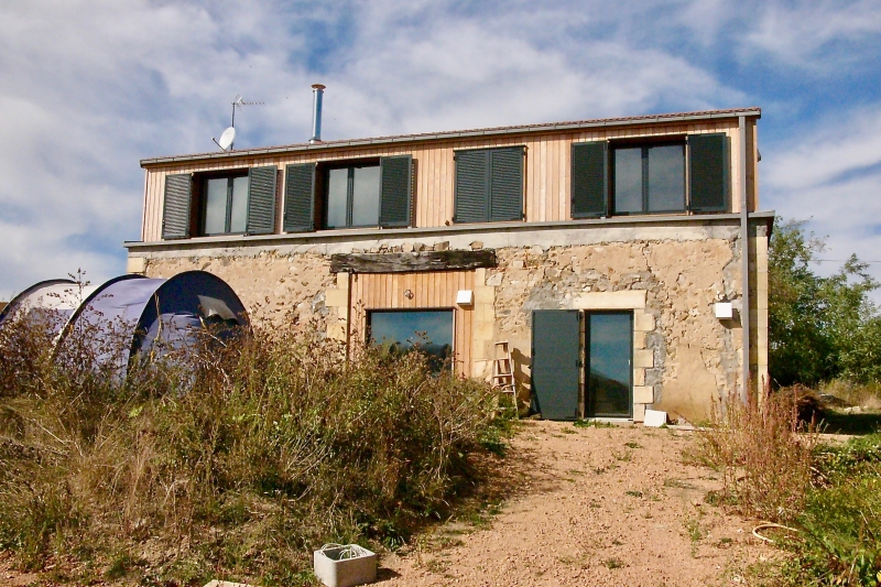 Projet F. à Lignerolles (03 410).
Réhabilitation et transformation écologique d'une grange en pierre en maison individuelle.